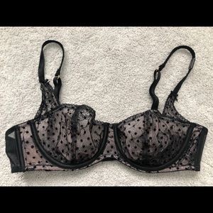 NWT VICTORIA’S SECRET SHEER BRA SIZE 34B